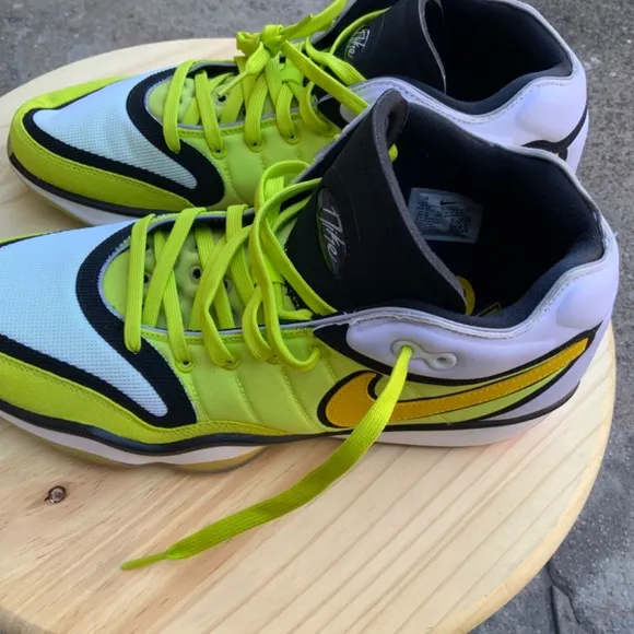 Nike G.T. Hustle 2 Basketball Shoes M/13