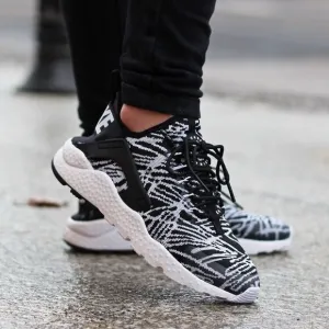 Nike Huarache Run Ultra Jacquard 819151-001 Knit Black/White Wm 9.5 Athleisure