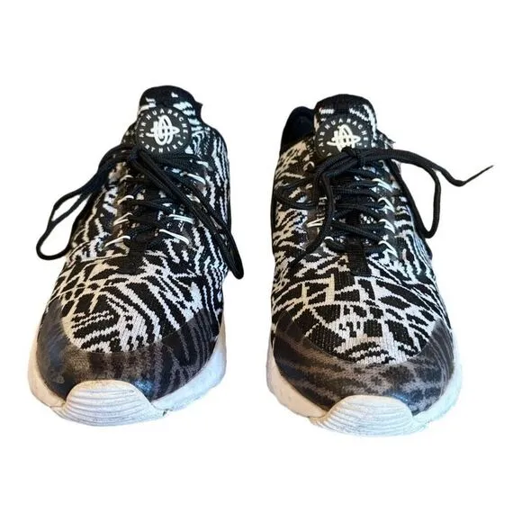 Nike Huarache Run Ultra Jacquard 819151-001 Knit Black/White Wm 9.5 Athleisure