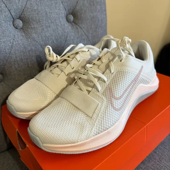 Nike MC Trainer 2 Womens Size 10 Shoes Beige Training Sneakers Gym NIB