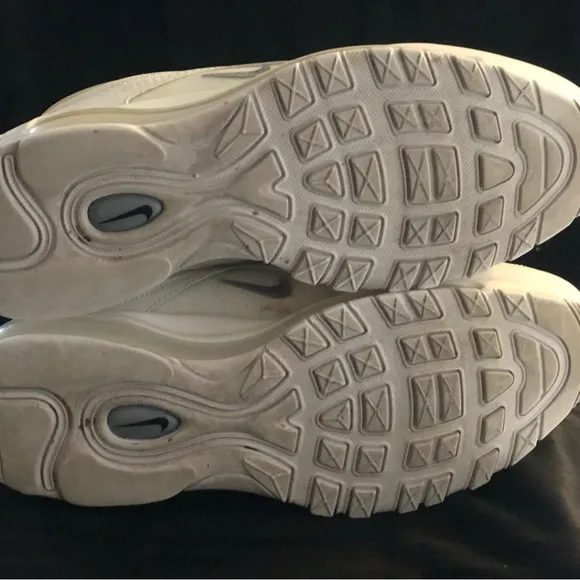 Nike Men's Athletic Shoes - White