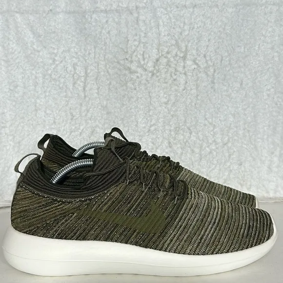 Nike Mens Roshe Two Flyknit V2 Sequoia Running Athletic Sneakers Shoes SZ 10.5