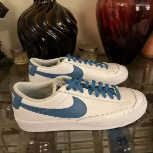 Nike Men's blazer “Low” White and Blue Sneakers size 11 NWOT
