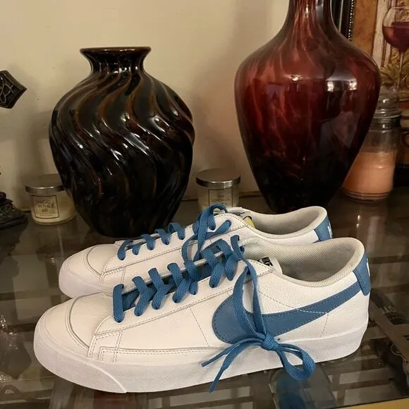 Nike Men's blazer “Low” White and Blue Sneakers size 11 NWOT