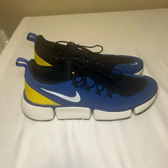 Nike Pocket Fly Dm Men’s Running Training Shoes Sneakers, Size 12