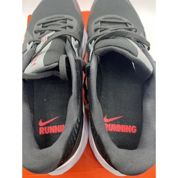 Nike Quest 5 Men's 11.5 Shoes Black University Red Smoke Grey DD0204 004 NIB