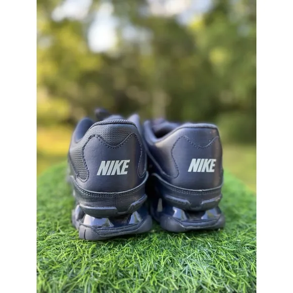 Nike Reax 8 TR Triple Black Athletic Shoes Training 621716-406 Lace Up Men's 8.5