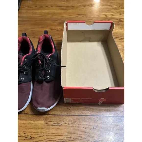 Nike Roshe One Premium Size 8 Men Night Maroon Running Comfortable New