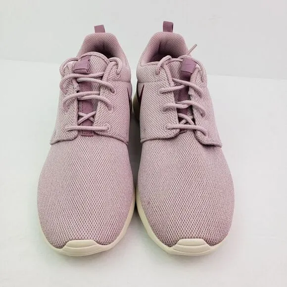 Nike Roshe One Womens Size 9.5 Plum Chalk True Berry Casual Low Sneaker Shoes