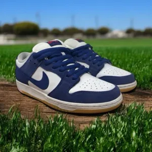 Nike SB Dunk Low Premium Los Angeles Dodgers Blue White L A. do9395-400