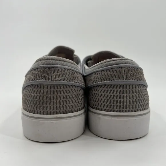 Nike SB Zoom Stefan Janoski Sneakers Mens 9 Gray Perforated Shoes 631298-080