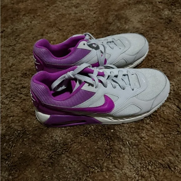 nike shoes for youth