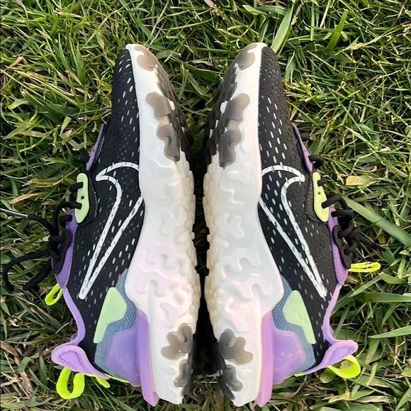 Nike shoes Kids react vision gravity Black and Purple Sneakers 5.5