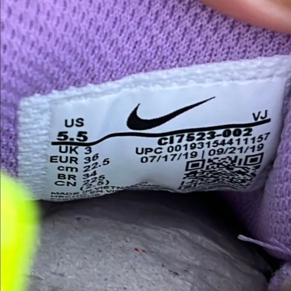 Nike shoes Kids react vision gravity Black and Purple Sneakers 5.5