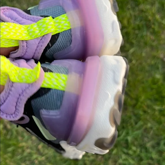 Nike shoes Kids react vision gravity Black and Purple Sneakers 5.5