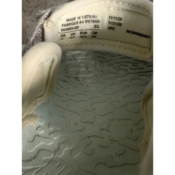 Nike Shoes Men’s 6 Sandals ACG Air Deschutz Sport Outdoor Casual Cream Women 7.5