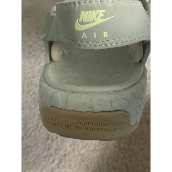 Nike Shoes Men’s 6 Sandals ACG Air Deschutz Sport Outdoor Casual Cream Women 7.5