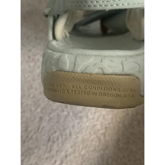 Nike Shoes Men’s 6 Sandals ACG Air Deschutz Sport Outdoor Casual Cream Women 7.5