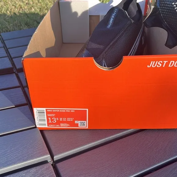 Nike Vapor Edge Pro 360 Black Football Cleats (AO8277-001)