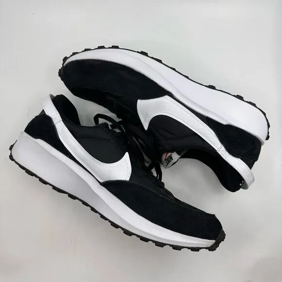 Nike Waffle Debut Athletic Sneaker Shoes Black White Mens Size US 12 UK 11 EU 45