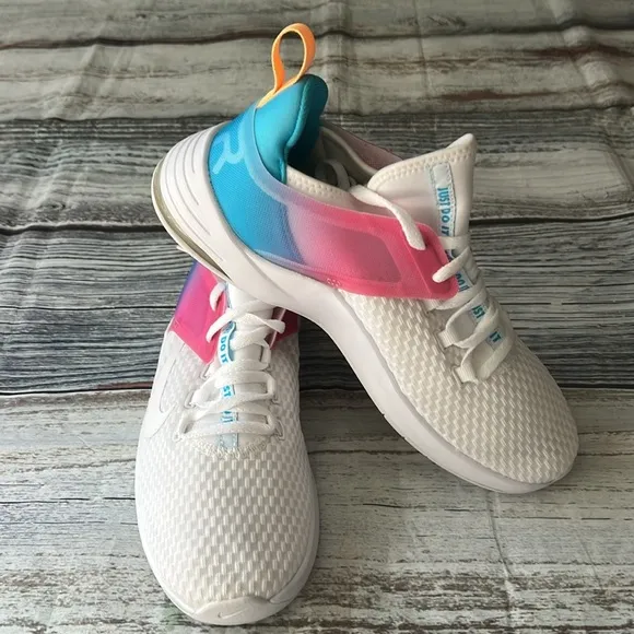 Nike Women's Air Max Bella Tr Sneaker 2 Sz 9.5 NWOT