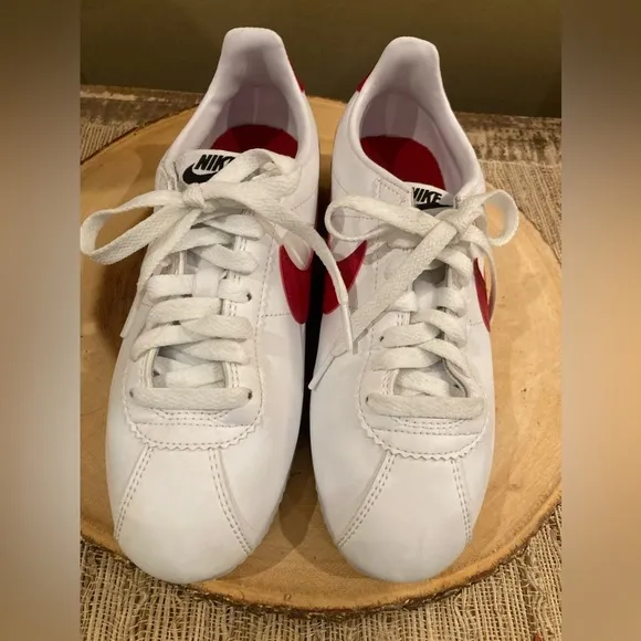 NIKE WOMEN'S CORTEZ LEATHER WHITE VARSITY RED VARSITY ROYAL 807471-103 Sz 8 Mint