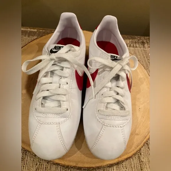 NIKE WOMEN'S CORTEZ LEATHER WHITE VARSITY RED VARSITY ROYAL 807471-103 Sz 8 Mint