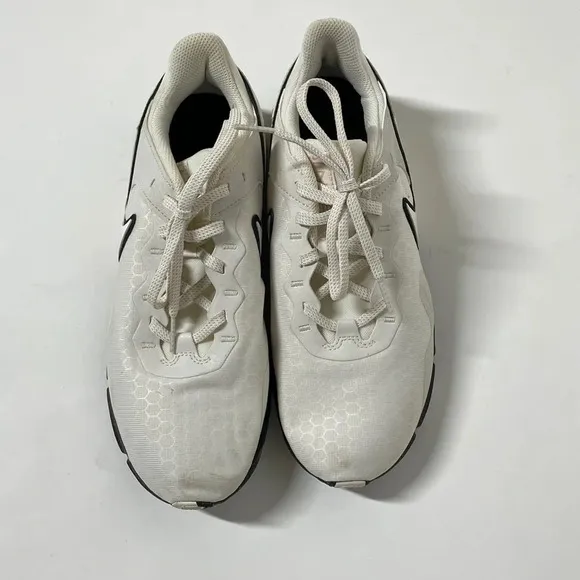 Nike Womens Legend Essential 2 Premium Training Shoes Size 9