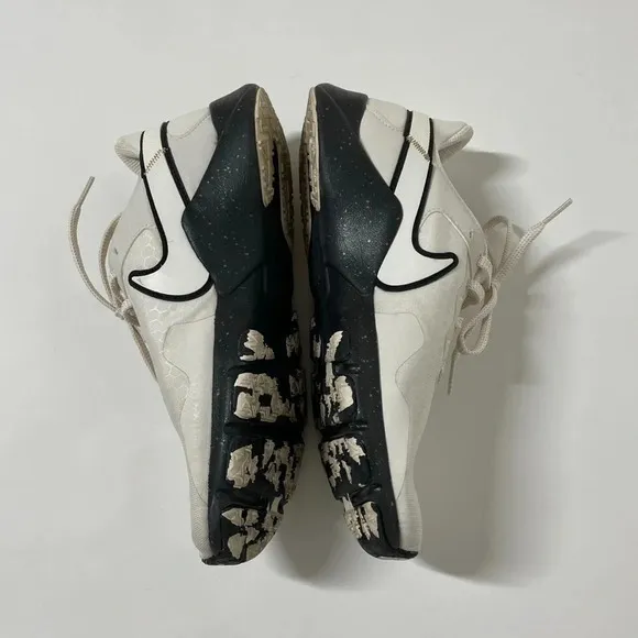 Nike Womens Legend Essential 2 Premium Training Shoes Size 9