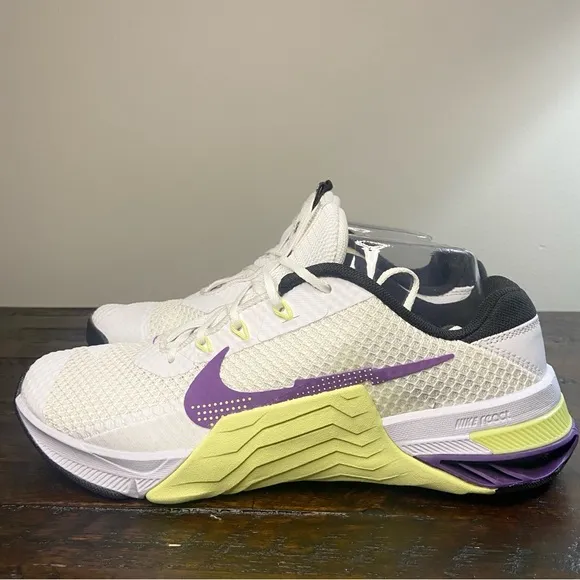 Nike Women’s Metcon 7 White Light Lemon Twist Wild Berry Training Shoes Size 9.5
