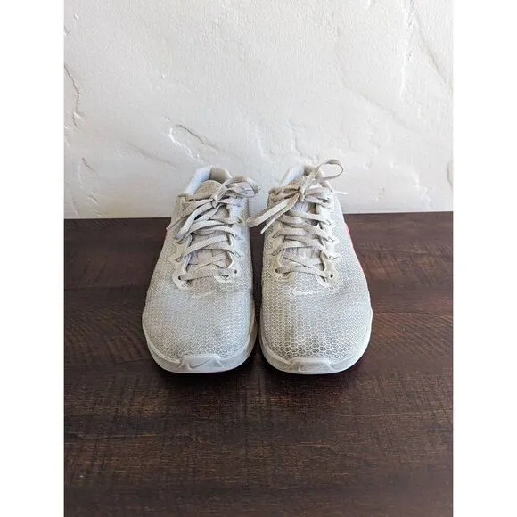 Nike Women's Metcon 5 Training Sneaker Shoes - Size 9