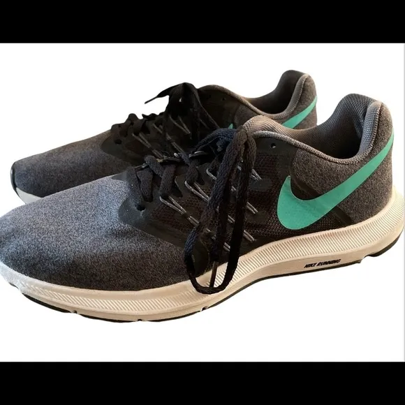 Nike Women's Run Swift 2 Running Shoes sneakers