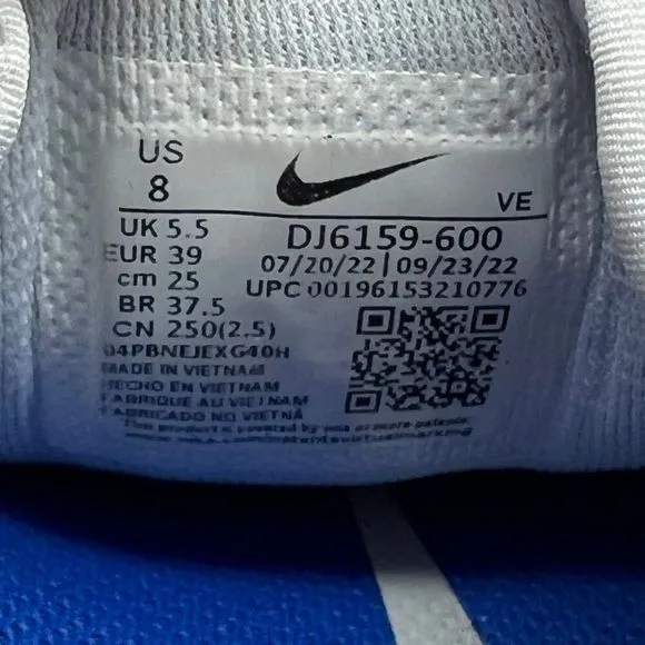 Nike Women's Size 8 Pegasus Trail 4 Running Shoes