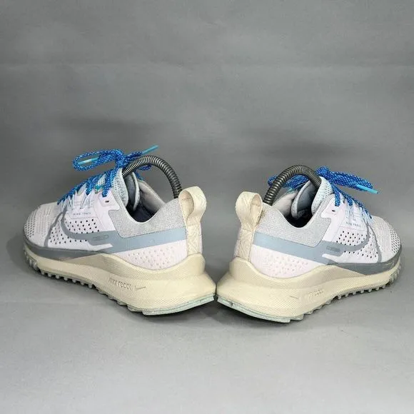 Nike Women's Size 8 Pegasus Trail 4 Running Shoes
