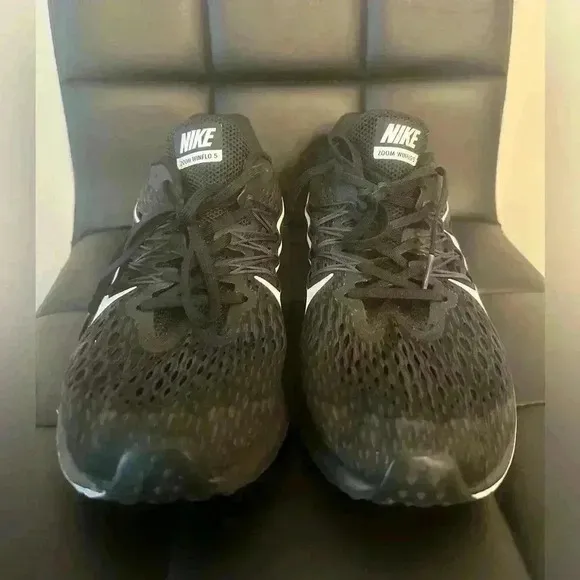 Nike Zoom Winflo 5 Running Shoes Size 10 Black/White AA7406-001