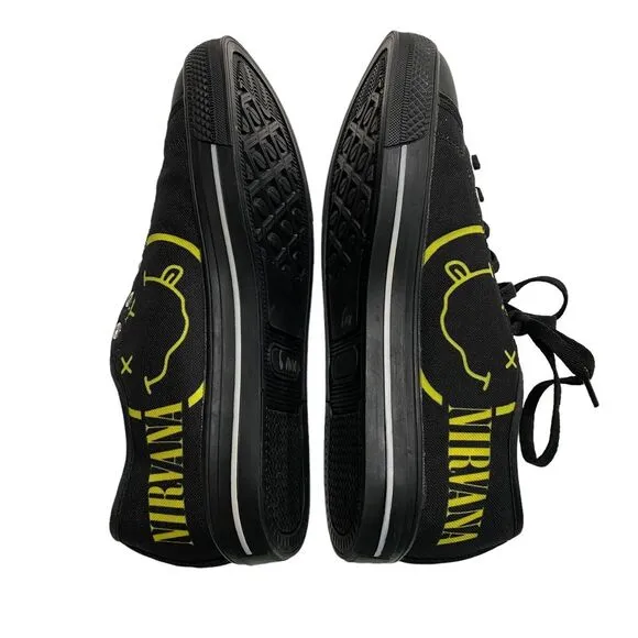 Nirvana Sneakers - Stylish‎ and Comfortable Shoes Sneakers Sz M7/F9 missing lace