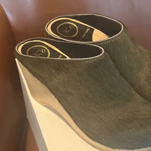 No. 6 Store: Green/Tan Clogs