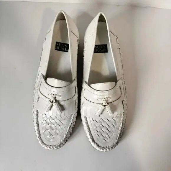 Nunn Bush mens white  loafer style shoes EUC size 10