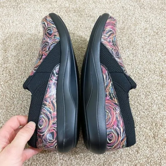 NWOB Alegria Multicolor Abstract Print Slip On Comfort Shoes Nonslip Size EU 38