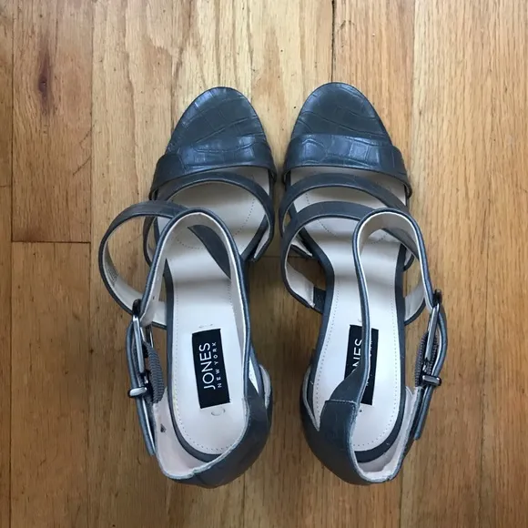 NWOB Jones Ankle Strap Block Heel Sandals