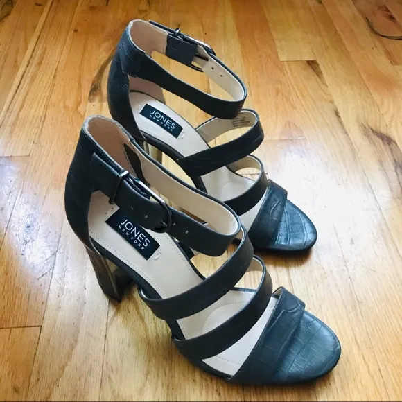 NWOB Jones Ankle Strap Block Heel Sandals