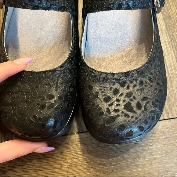 NWOT Alegria spiral Black Mary Jane Shoes