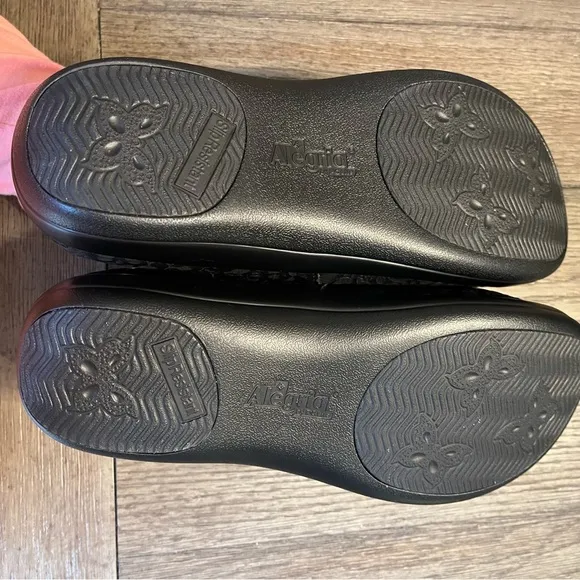 NWOT Alegria spiral Black Mary Jane Shoes