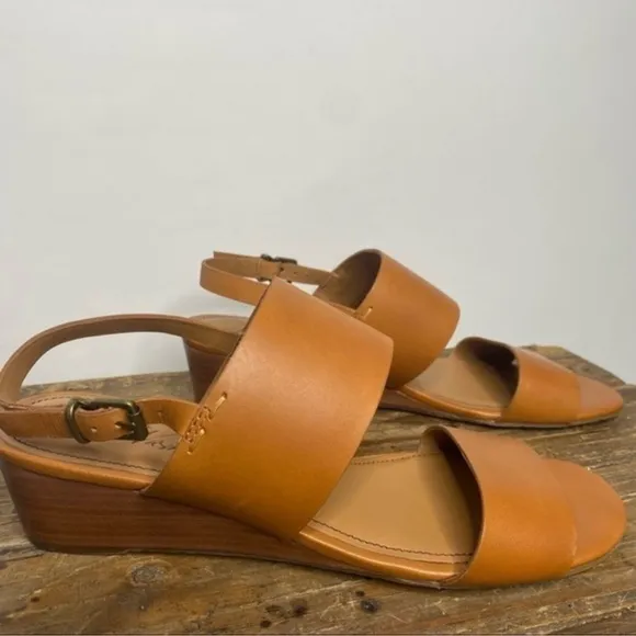 NWOT Patricia Nash Women's Tan Leather Wedge Sandals (11)