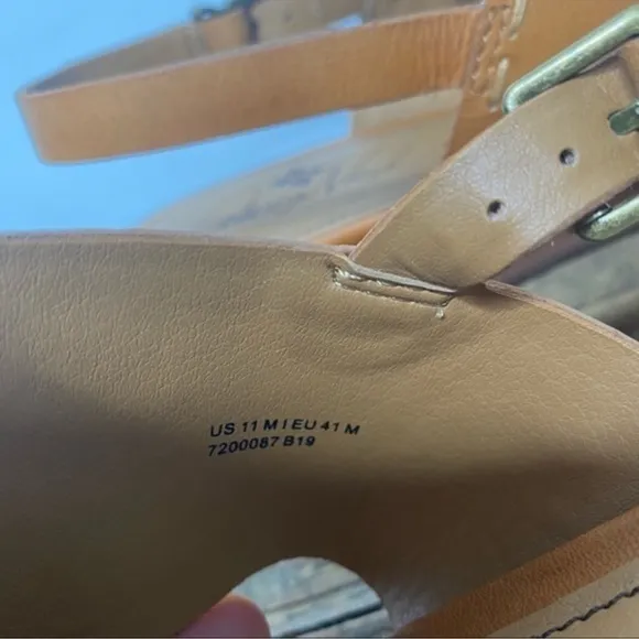 NWOT Patricia Nash Women's Tan Leather Wedge Sandals (11)