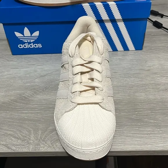 NWT Adidas Originals Superstar XLG Women's Shoes - Beige/Wonder White - IG2124