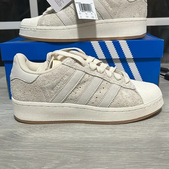 NWT Adidas Originals Superstar XLG Women's Shoes - Beige/Wonder White - IG2124