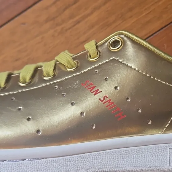 NWT Adidas Stan Smith Gold Metallic Sneakers  Men's Size 8
