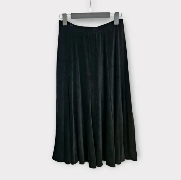 NWT Chico's Travelers Classic Jordan Minimalist Midi Swing Skirt in Black M/8