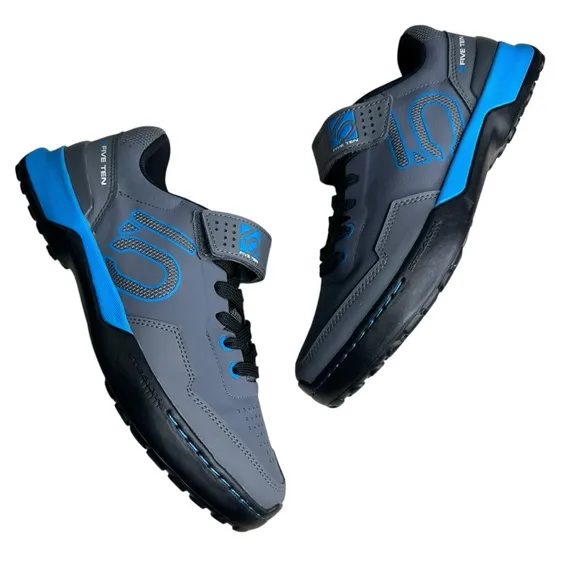 NWT Five Ten Kestrel Lace Mountain Bike Shoes. Women’s size 8